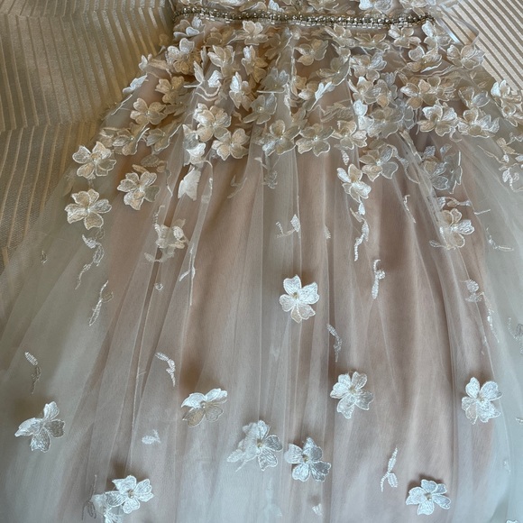 MacDuggal evening gown! NEW - Picture 4 of 9